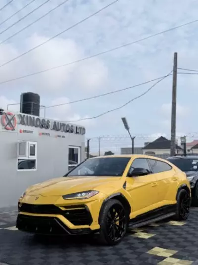 Lamborghini URUS