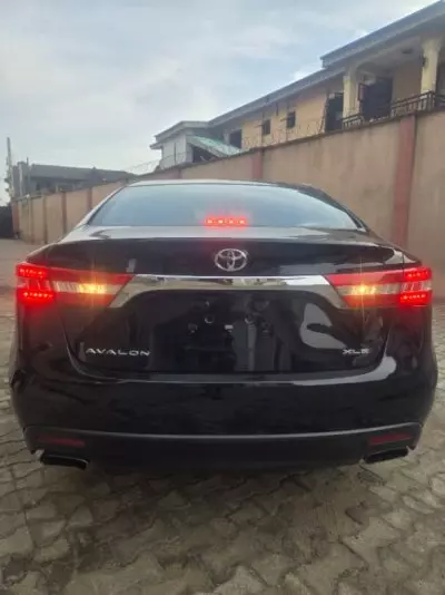TOYOTA Avalon
