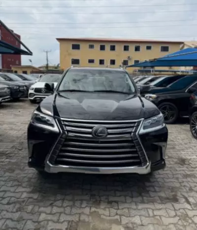 Lexus LX 570