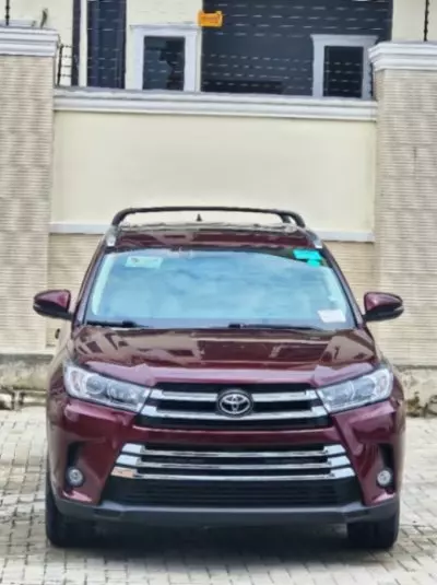 TOYOTA Highlander