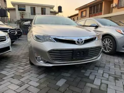 TOYOTA Avalon