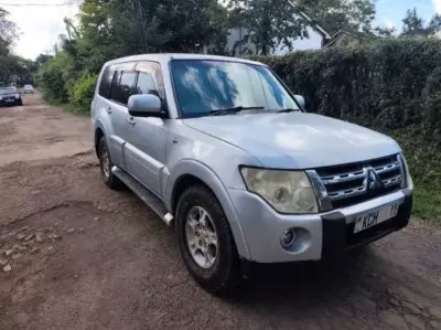 Mitsubishi Pajero Exceed
