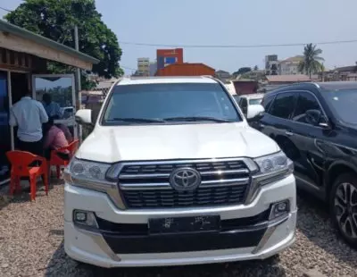 TOYOTA Land Cruiser GXR