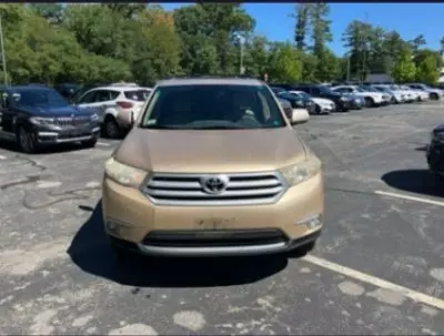 TOYOTA Highlander