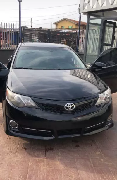 TOYOTA Camry