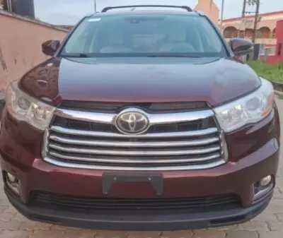 TOYOTA Highlander