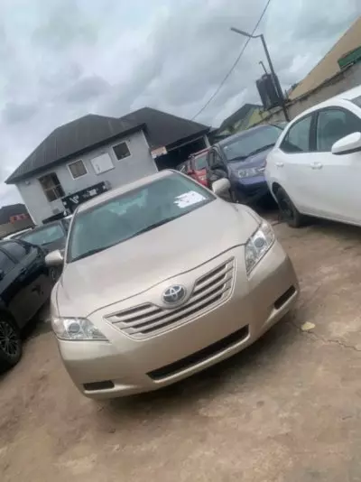 TOYOTA Camry