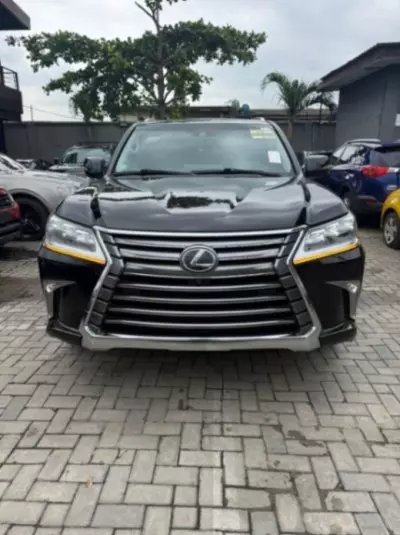 Lexus LX 570