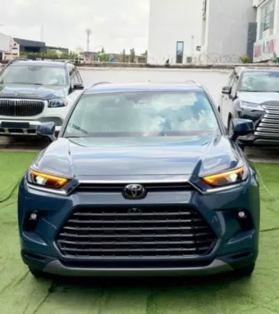 TOYOTA Grand Highlander