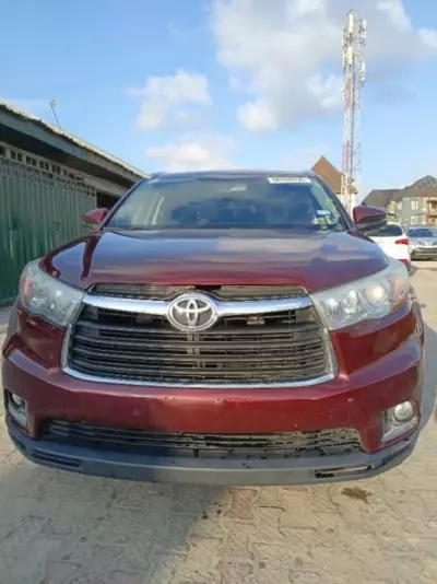 TOYOTA Highlander