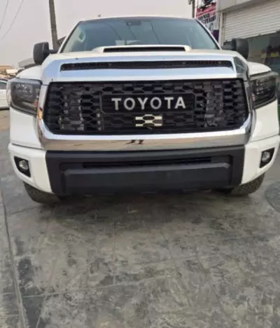 TOYOTA Tundra