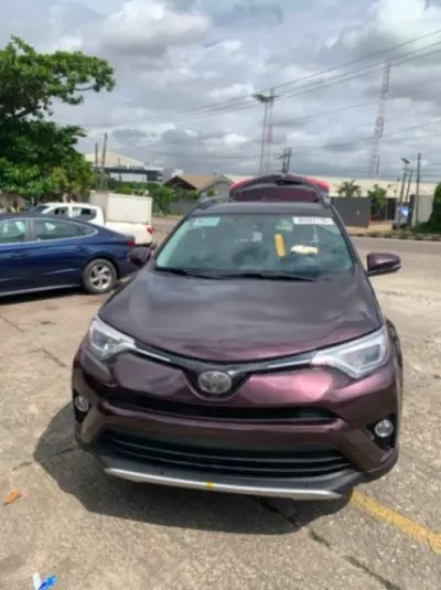 TOYOTA RAV 4