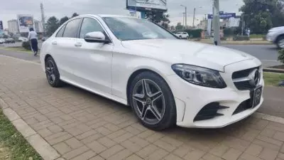 Mercedes-Benz C200