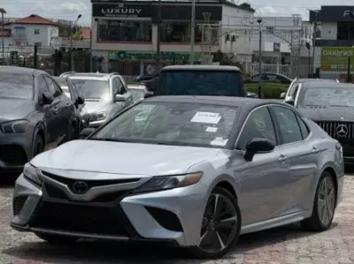 TOYOTA Camry