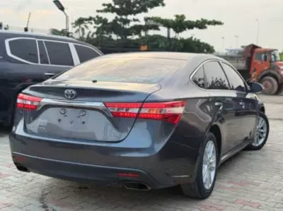 TOYOTA Avalon