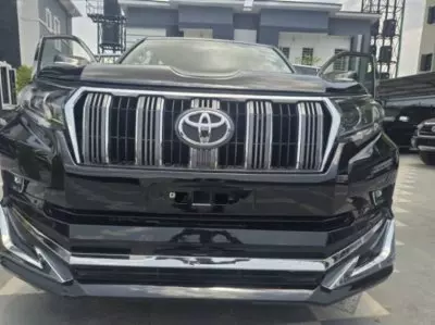 TOYOTA Landcruiser Prado