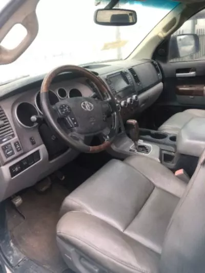 TOYOTA Tacoma
