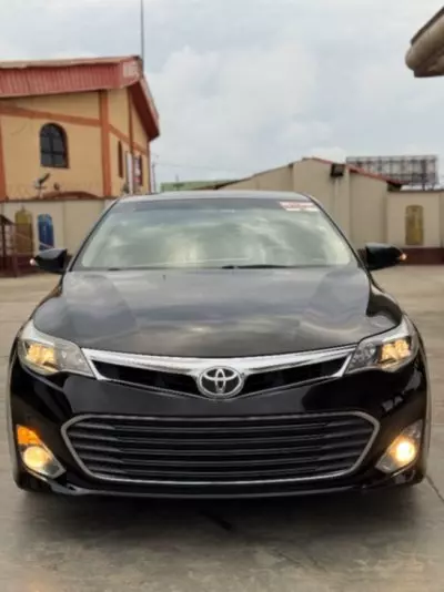 TOYOTA Avalon