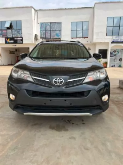 TOYOTA RAV 4