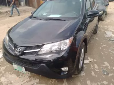 TOYOTA RAV 4