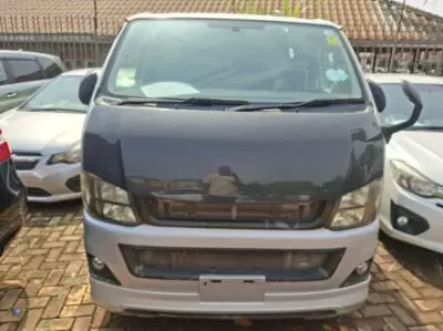 TOYOTA Hiace
