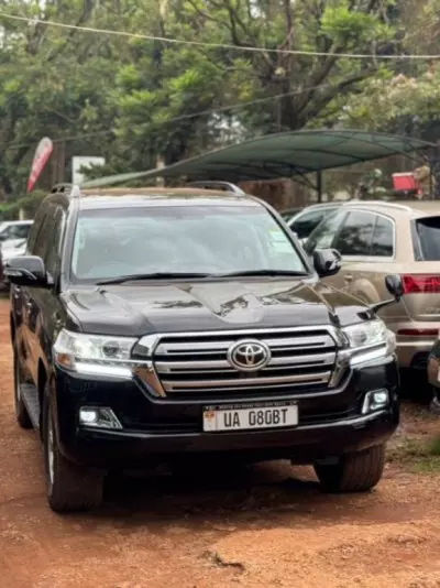 Toyota Landcruiser  V8