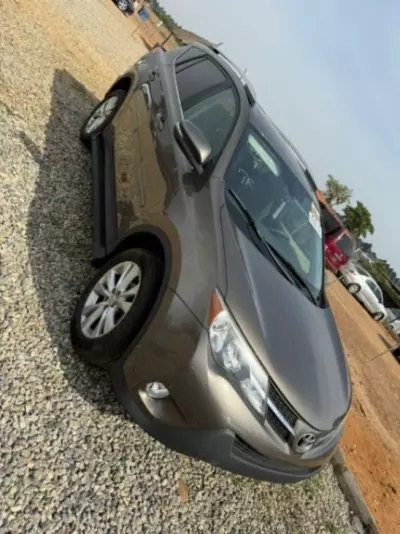 TOYOTA RAV 4
