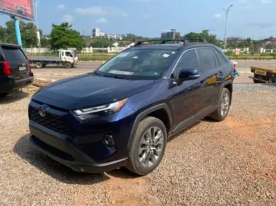 TOYOTA RAV 4