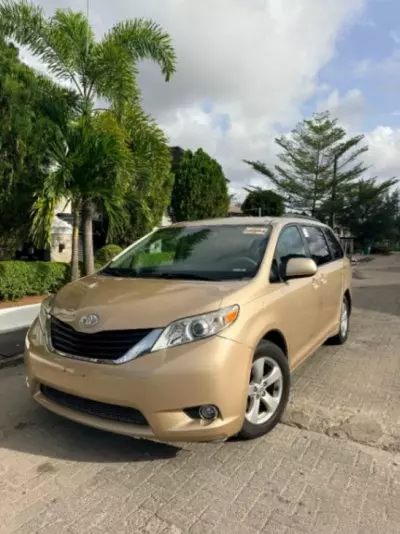 Toyota Sienna