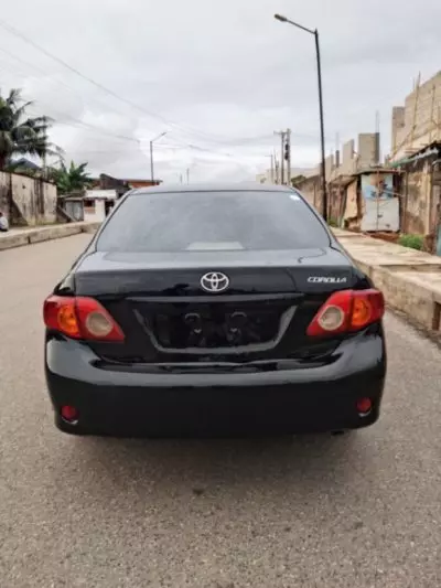 TOYOTA Corolla