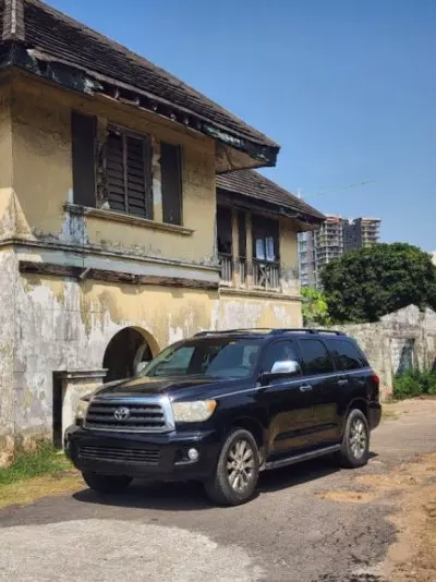 Toyota Sequoia