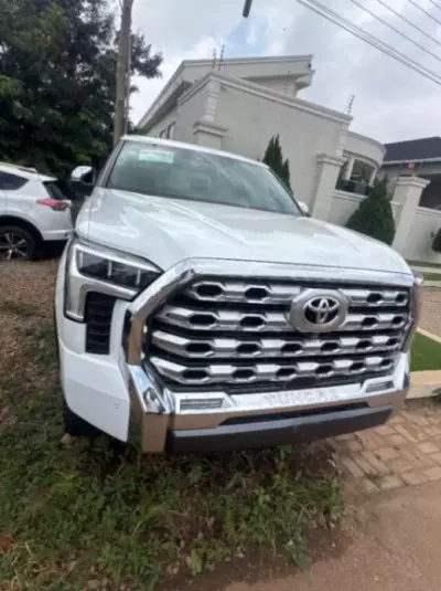 TOYOTA Tundra