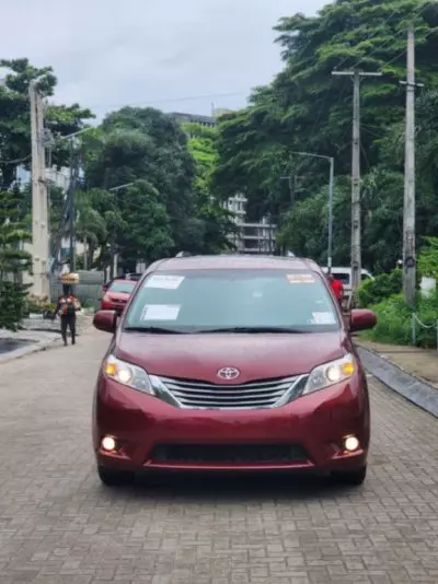 Toyota Sienna