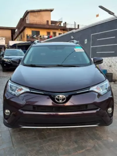 TOYOTA RAV 4