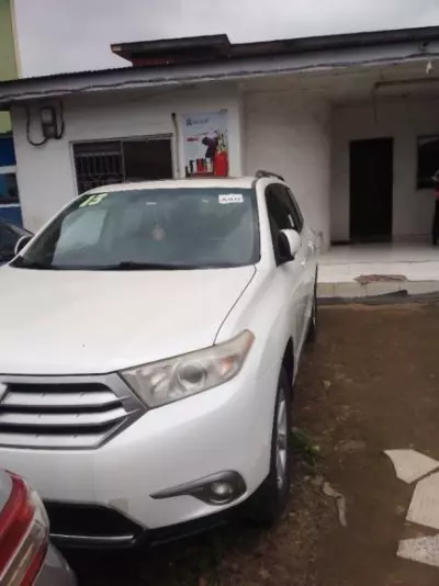 TOYOTA Highlander