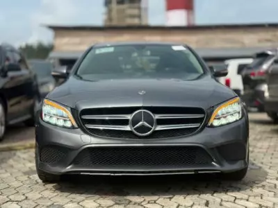 Mercedes-Benz C 300