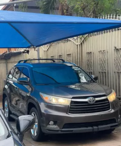 TOYOTA Highlander