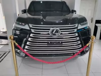 Lexus LX 600