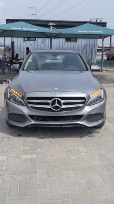 Mercedes-Benz C 300