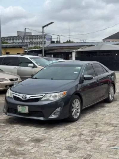 TOYOTA camry