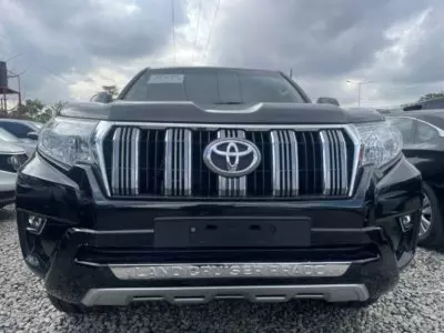 TOYOTA Landcruiser Prado