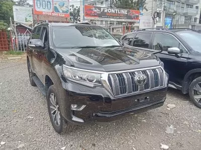 TOYOTA Landcruiser Prado