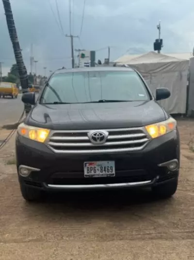 TOYOTA Highlander