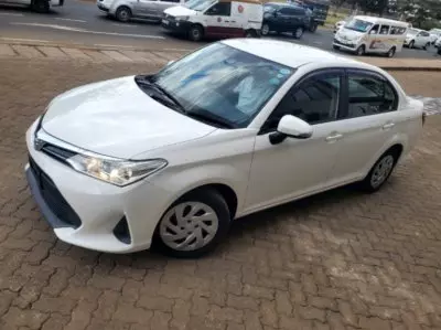 TOYOTA Axio 