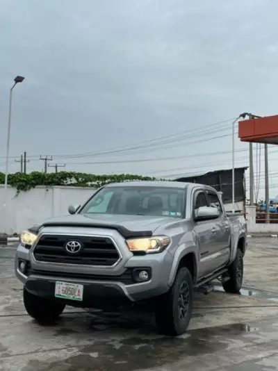 Toyota Tacoma