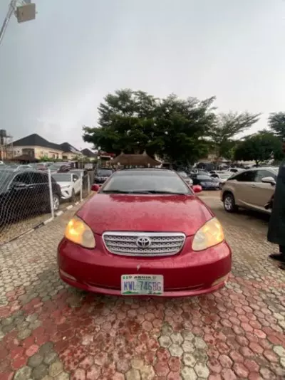 TOYOTA Corolla