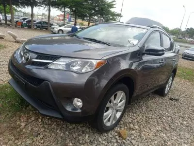 TOYOTA RAV 4