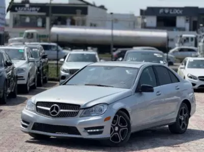 Mercedes-Benz C 300