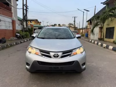 TOYOTA RAV 4