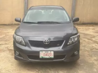 TOYOTA Corolla